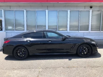 BMW 8 SERIES