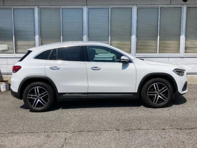 MERCEDES BENZ GLA