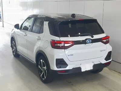 DAIHATSU ROCKY