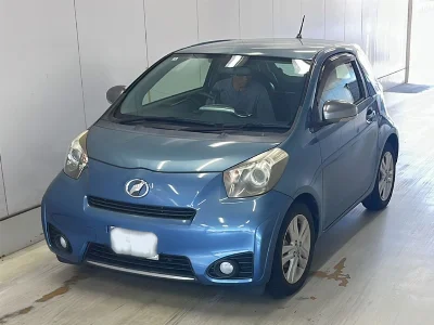 TOYOTA IQ