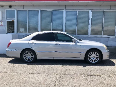 TOYOTA CROWN MAJESTA