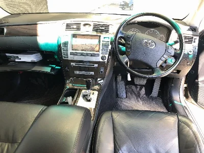TOYOTA CROWN MAJESTA