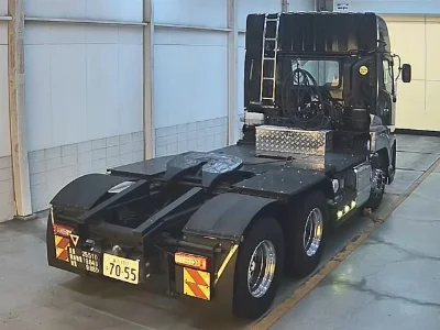 NISSAN UD