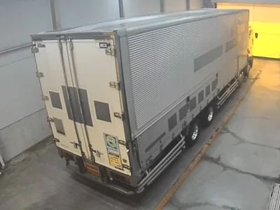 NISSAN UD