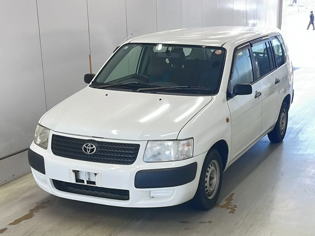 Toyota Succeed  с аукциона в Японии