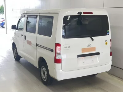 TOYOTA TOWN ACE VAN