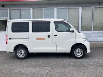 TOYOTA TOWN ACE VAN