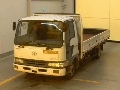 TOYOTA DYNA