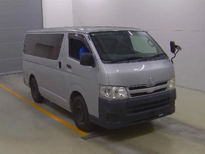 TOYOTA REGIUS ACE VAN