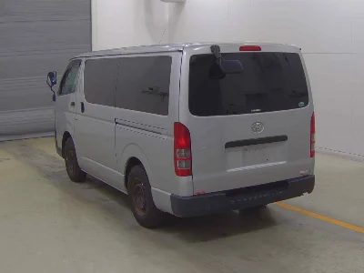 TOYOTA REGIUS ACE VAN