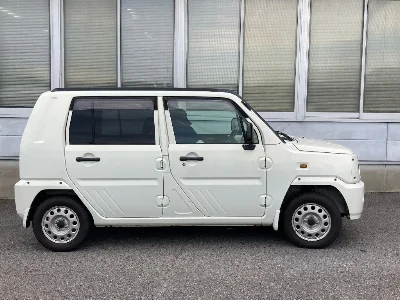 DAIHATSU NAKED