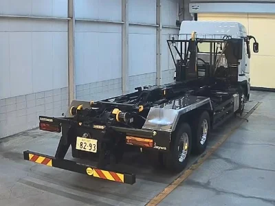 MITSUBISHI FUSO