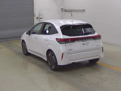 NISSAN AURA