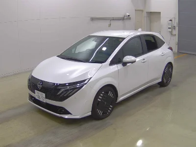 NISSAN AURA
