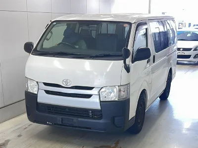 TOYOTA REGIUS VAN