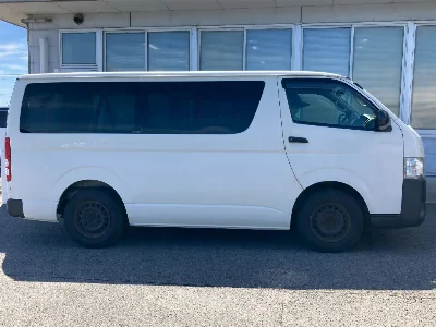 TOYOTA REGIUS VAN
