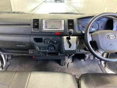 TOYOTA REGIUS VAN