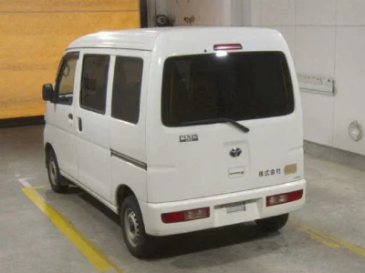 TOYOTA PIXIS VAN