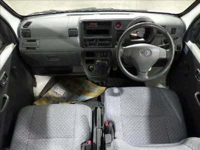TOYOTA PIXIS VAN