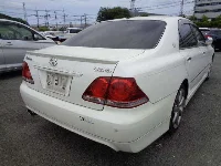 Цена авто Toyota Crown с аукционов Японии, номер кузова GRS182, пробег 190 000, оценка 