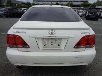 Цена авто Toyota Crown с аукционов Японии, номер кузова GRS182, пробег 190 000, оценка 
