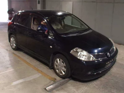 NISSAN TIIDA
