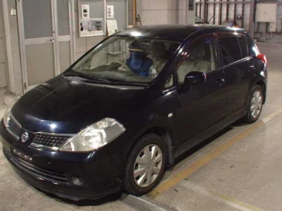 NISSAN TIIDA