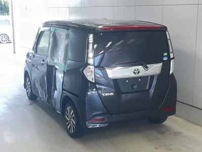 TOYOTA TANK