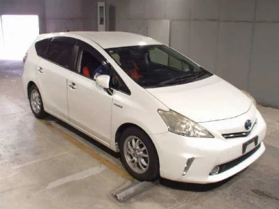 TOYOTA PRIUS ALPHA
