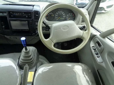 TOYOTA DYNA