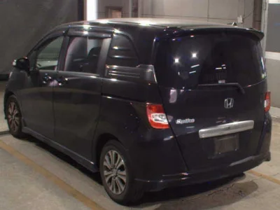 HONDA FREED SPIKE