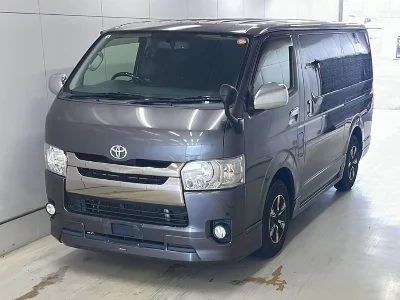 TOYOTA HIACE VAN