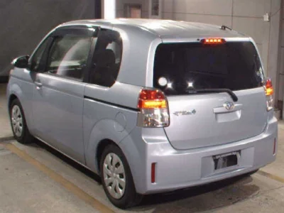 TOYOTA SPADE