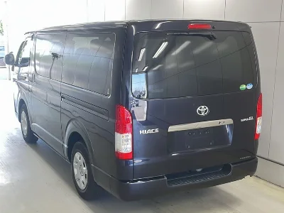 TOYOTA HIACE VAN