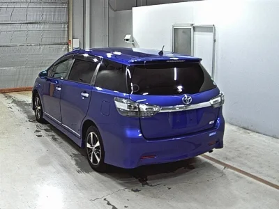 TOYOTA WISH