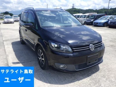 VOLKSWAGEN GOLF TOURAN