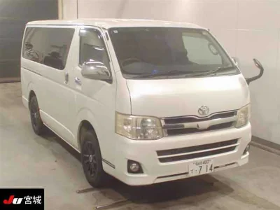 TOYOTA HIACE VAN