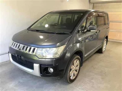 MITSUBISHI DELICA D5