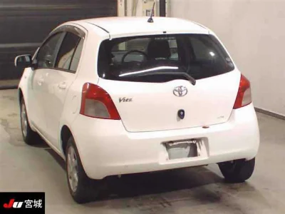 TOYOTA VITZ