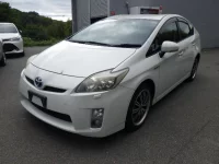 Цена авто Toyota Prius с аукционов Японии, номер кузова ZVW30, пробег 166 000, оценка 6