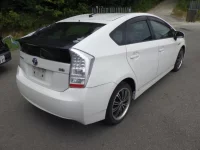Цена авто Toyota Prius с аукционов Японии, номер кузова ZVW30, пробег 166 000, оценка 6