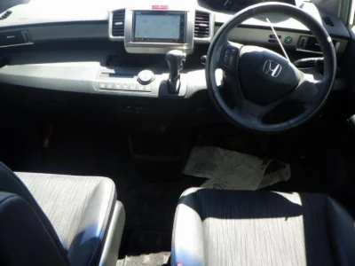 HONDA FREED SPIKE