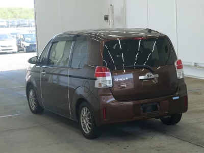 TOYOTA SPADE