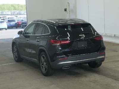 MERCEDES BENZ GLA