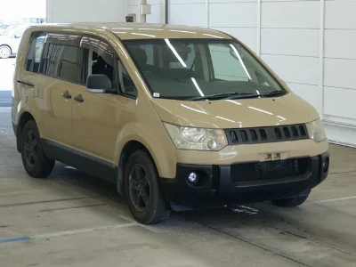 MITSUBISHI DELICA D5