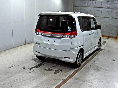 MITSUBISHI DELICA D2