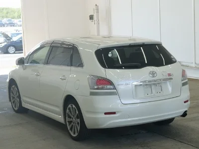 TOYOTA MARK X ZIO