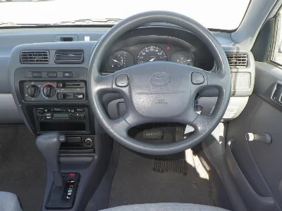 TOYOTA STARLET