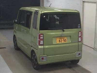 DAIHATSU WAKE