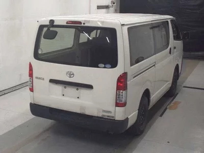 TOYOTA REGIUS VAN